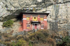 hr104-mountain-monestry-nepal