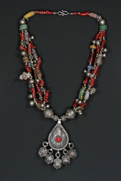 An Amazigh tribal necklace. - TribalJewellery